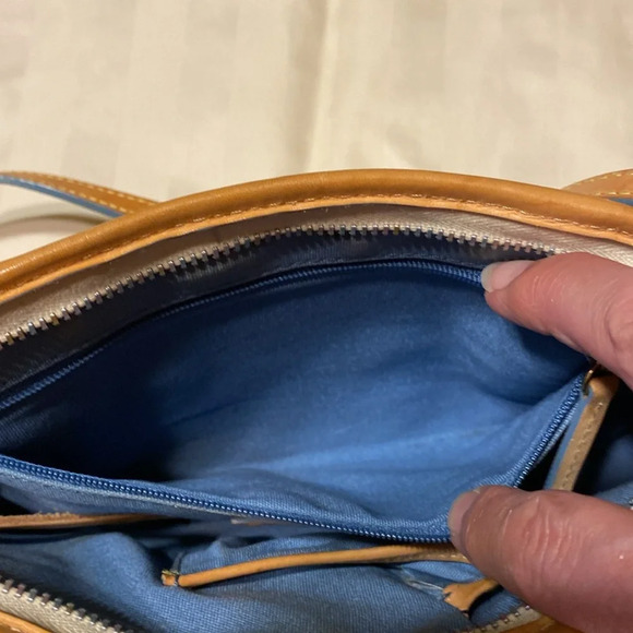 Dooney & Bourke small shoulder bag - Picture 6 of 11